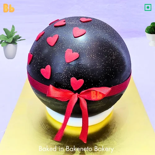 Be ready to get surprised by pinata full ball cake. Order Online, free delivery and 10% Offer by bakeneto bakery.